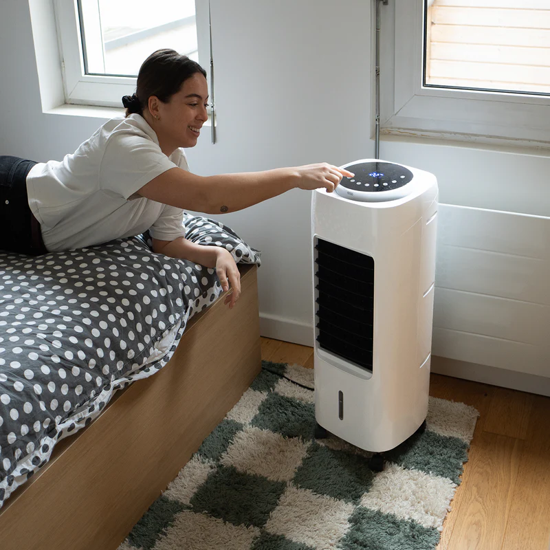 FreshOne Polara — control desde la cama con mando a distancia o pantalla táctil